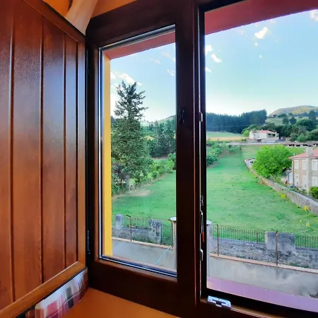 Picos De Europa Casa de hóspedes 2*