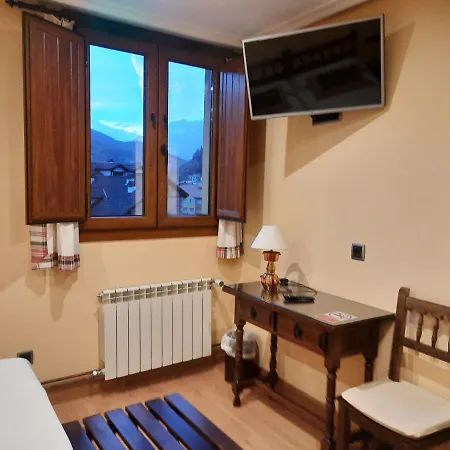 Casa de hóspedes Picos De Europa 2*