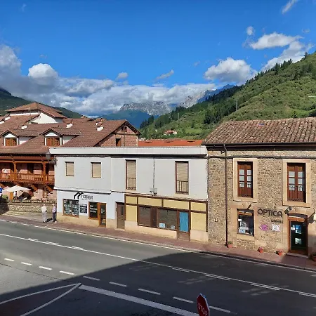 Picos De Europa Гостевой дом Потес