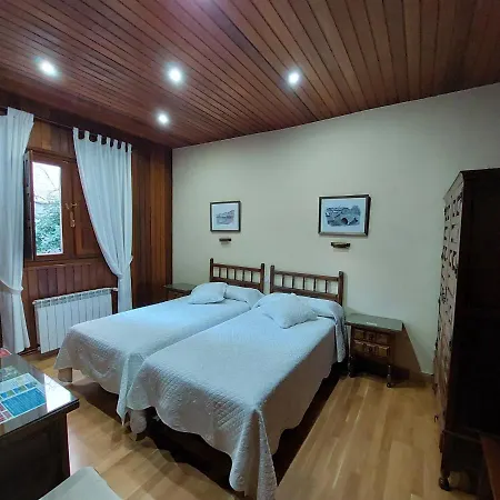 Guest house Picos De Europa 2*