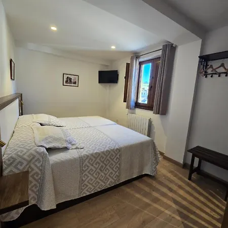 Guest house Picos De Europa 2*