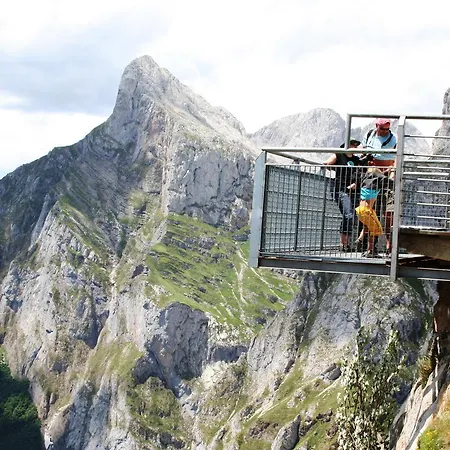 Гостевой дом Picos De Europa 2*