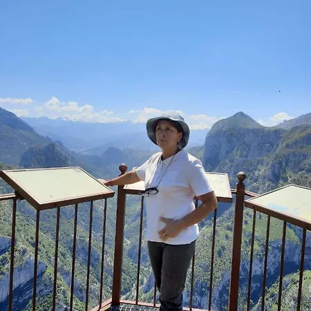 Picos De Europa 2* Потес