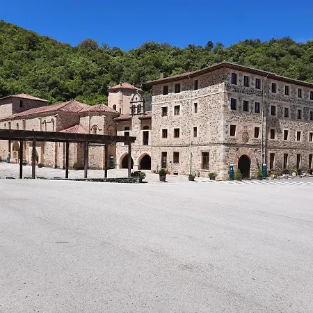 Picos De Europa Гостевой дом Потес
